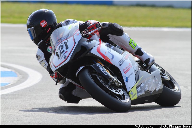 sbk_berger_12_angleterre_donington_2011