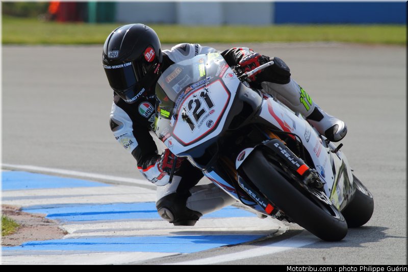 sbk_berger_13_angleterre_donington_2011