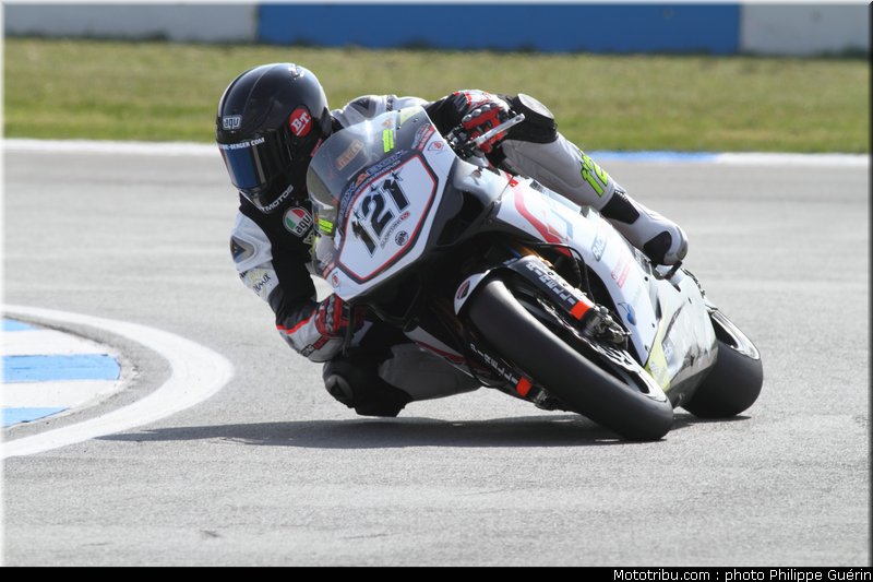 sbk_berger_16_angleterre_donington_2011