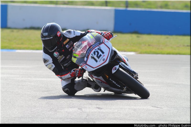 sbk_berger_17_angleterre_donington_2011