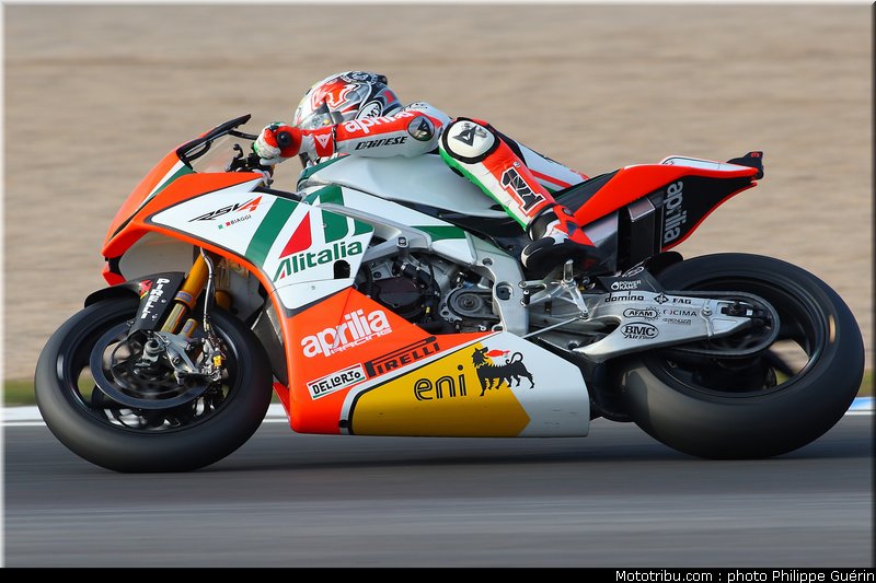 sbk_biaggi_01_angleterre_donington_2011