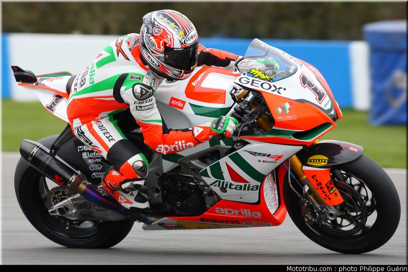 sbk_biaggi_03_angleterre_donington_2011