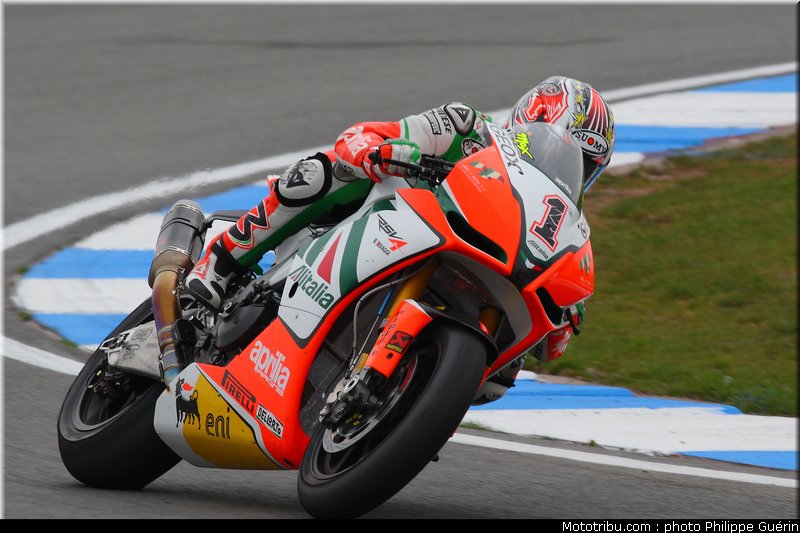 sbk_biaggi_06_angleterre_donington_2011