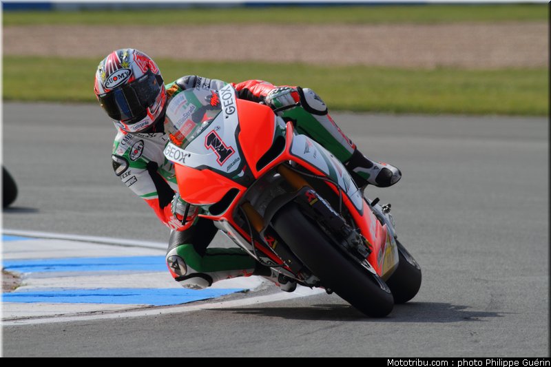 sbk_biaggi_10_angleterre_donington_2011