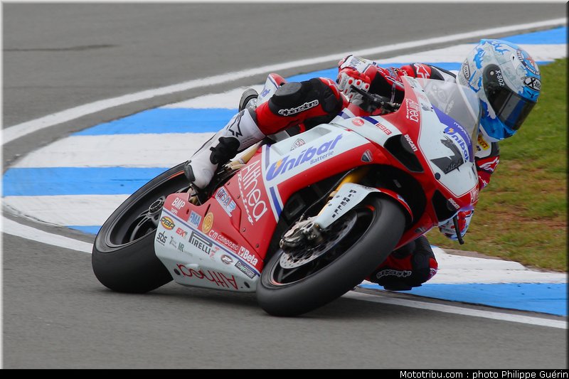 sbk_checa_09_angleterre_donington_2011