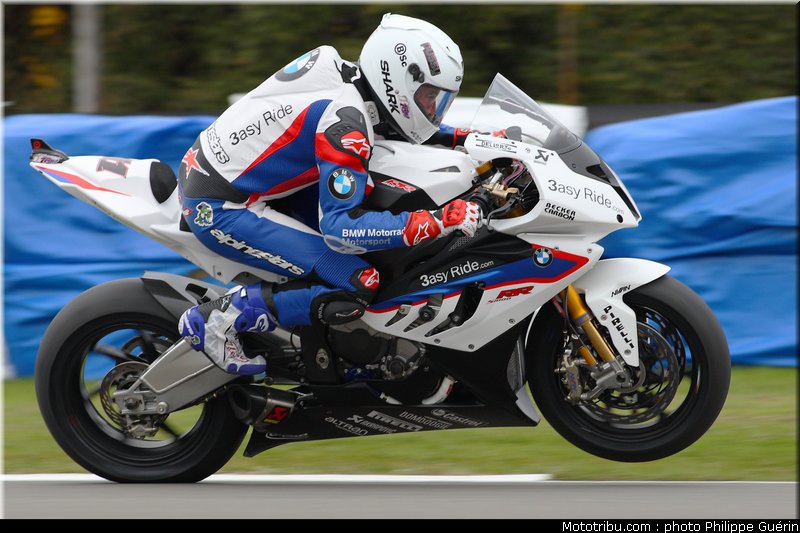 sbk_corser_06_angleterre_donington_2011
