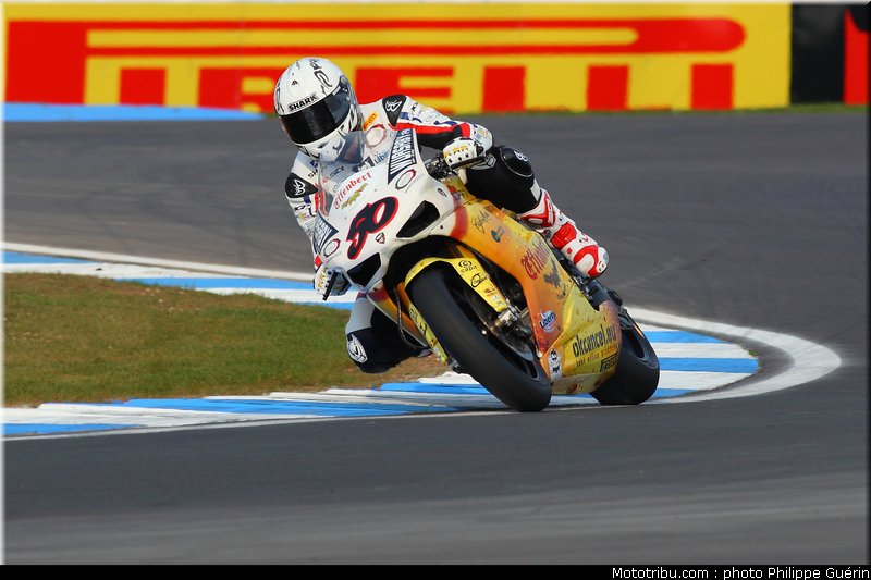 sbk_guintoli_01_angleterre_donington_2011