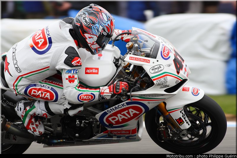 sbk_haga_06_angleterre_donington_2011