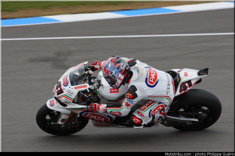 sbk_haga_16_angleterre_donington_2011