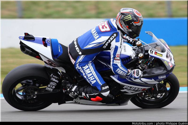 sbk_melandri_14_angleterre_donington_2011