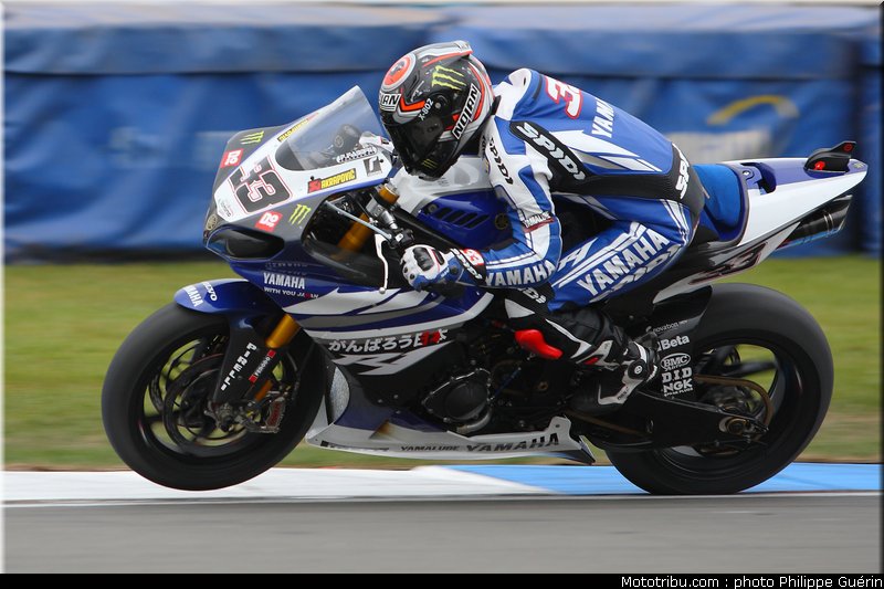 sbk_melandri_23_angleterre_donington_2011