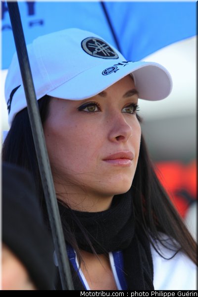 sbk_pitbabes_09_angleterre_donington_2011