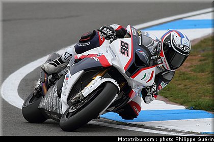 sbk_badovini_4_angleterre_donington_2011.JPG