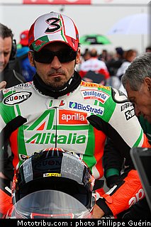 sbk_biaggi_07_angleterre_donington_2011.JPG