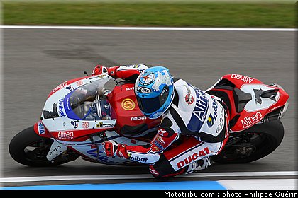 sbk_checa_01_angleterre_donington_2011.JPG