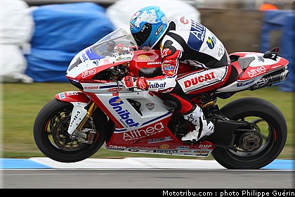 sbk_checa_17_angleterre_donington_2011.JPG