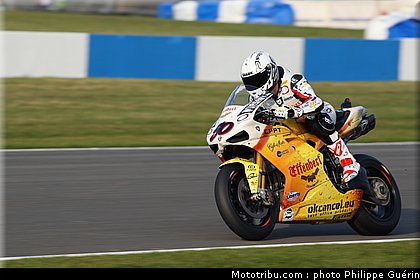 sbk_guintoli_02_angleterre_donington_2011.JPG