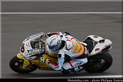 sbk_guintoli_04_angleterre_donington_2011.JPG