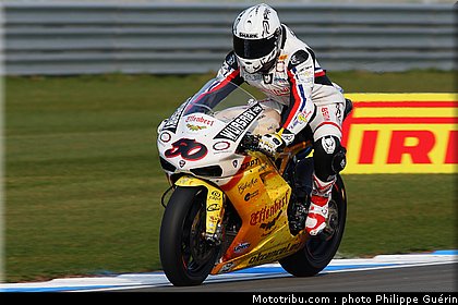 sbk_guintoli_05_angleterre_donington_2011.JPG
