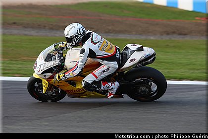 sbk_guintoli_06_angleterre_donington_2011.JPG