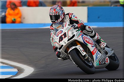 sbk_haga_01_angleterre_donington_2011.JPG