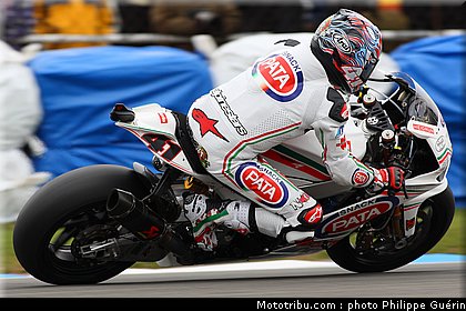 sbk_haga_05_angleterre_donington_2011.JPG