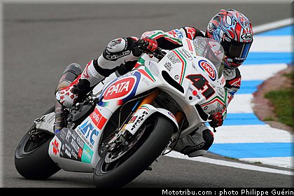 sbk_haga_11_angleterre_donington_2011.JPG
