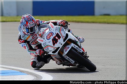 sbk_haga_12_angleterre_donington_2011.JPG