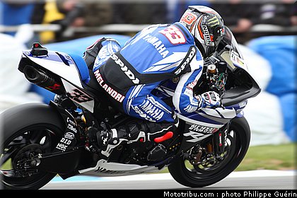 sbk_melandri_16_angleterre_donington_2011.JPG