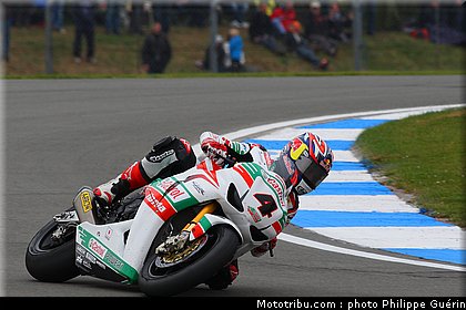 sbk_rea_12_angleterre_donington_2011.JPG