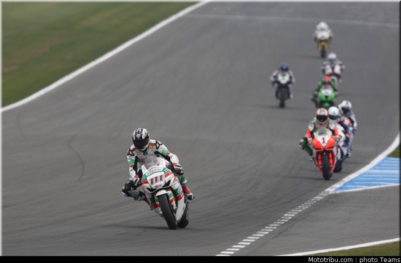 sbk_005_angleterre_donington_2011