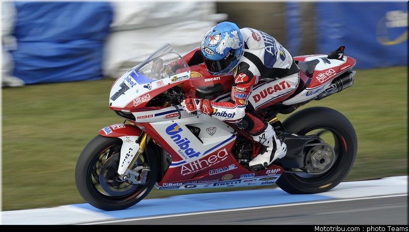 sbk_checa_6_angleterre_donington_2011