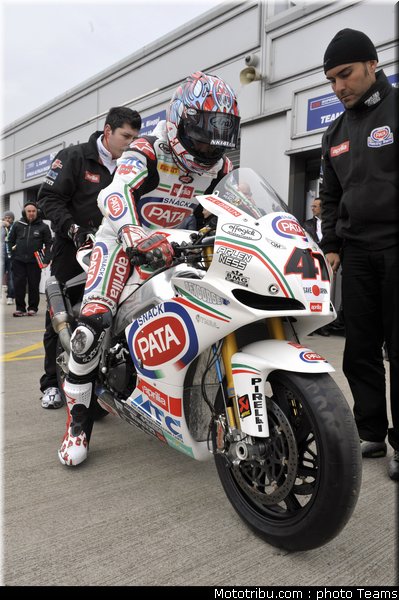 sbk_haga_08_angleterre_donington_2011