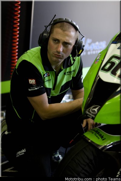 sbk_kawasaki_3_angleterre_donington_2011