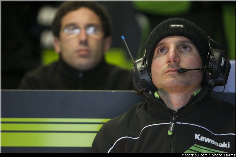 sbk_kawasaki_8_angleterre_donington_2011