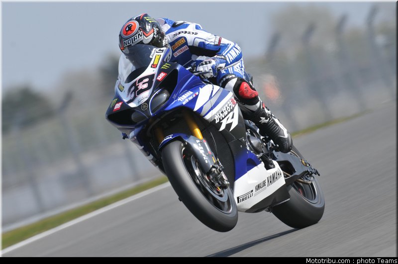 sbk_melandri_01_angleterre_donington_2011