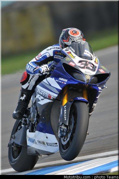 sbk_melandri_04_angleterre_donington_2011