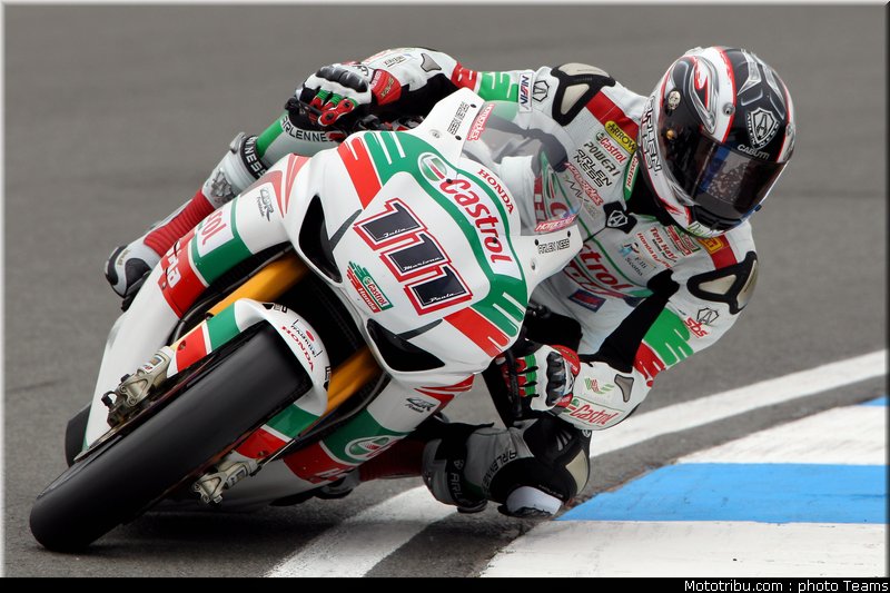 sbk_xaus_13_angleterre_donington_2011
