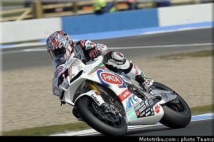 sbk_haga_02_angleterre_donington_2011.jpg