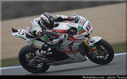 sbk_xaus_08_angleterre_donington_2011.jpg