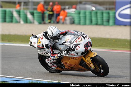 sbk_guintoli_2_paysbas_2011_assen.jpg