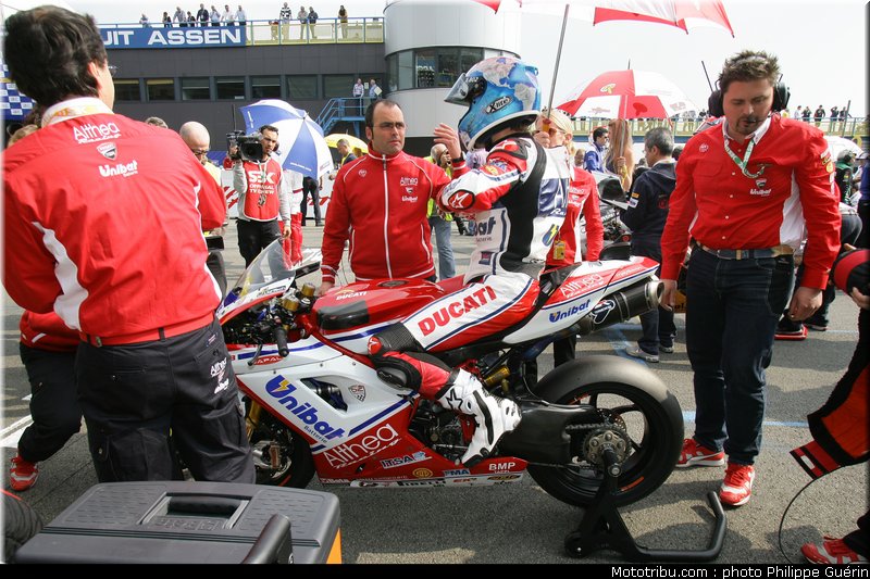 sbk_checa_17_paysbas_2011_assen