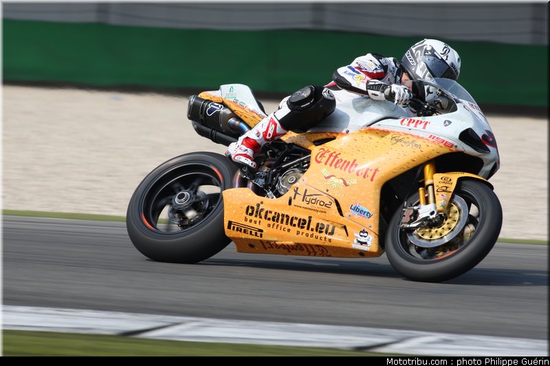 sbk_guintoli_05_paysbas_2011_assen