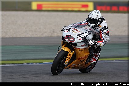 sbk_guintoli_04_paysbas_2011_assen.JPG