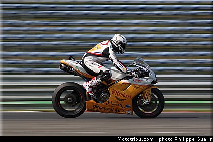 sbk_guintoli_11_paysbas_2011_assen.JPG