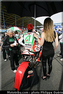 sbk_pitbabes_46_paysbas_2011_assen.JPG