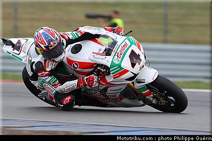 sbk_rea_02_paysbas_2011_assen.JPG