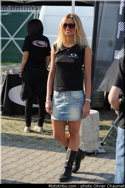 sbk_pitbabe_09_italie_monza_2011