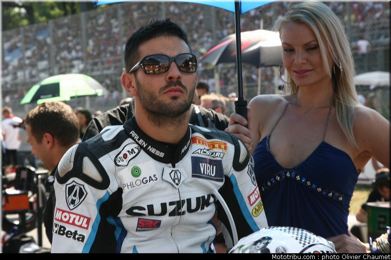sbk_pitbabe_47_italie_monza_2011
