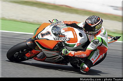 sbk_biaggi_1_italie_monza_2011.jpg
